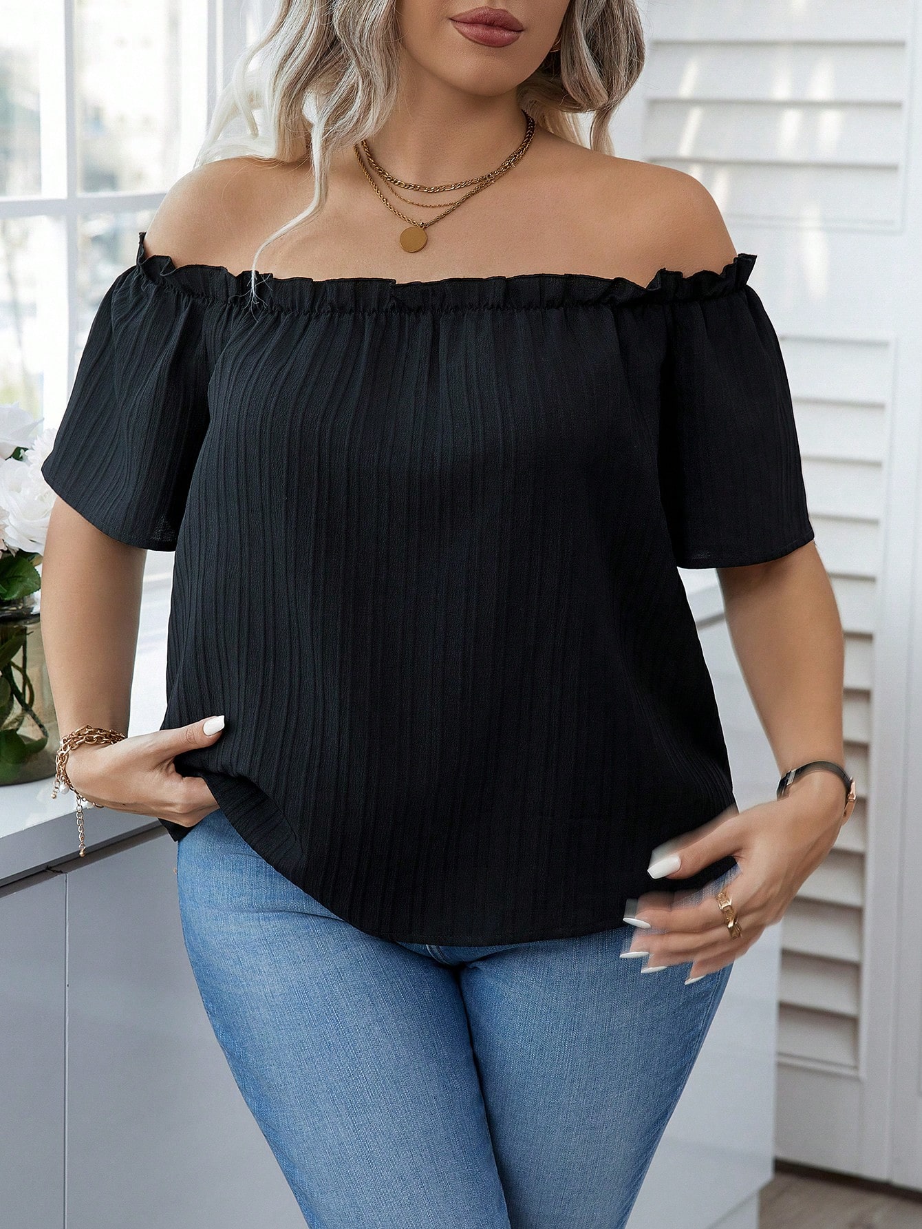 Blouse Off Shoulder - Atasan blus hitam seksi tanpa tali