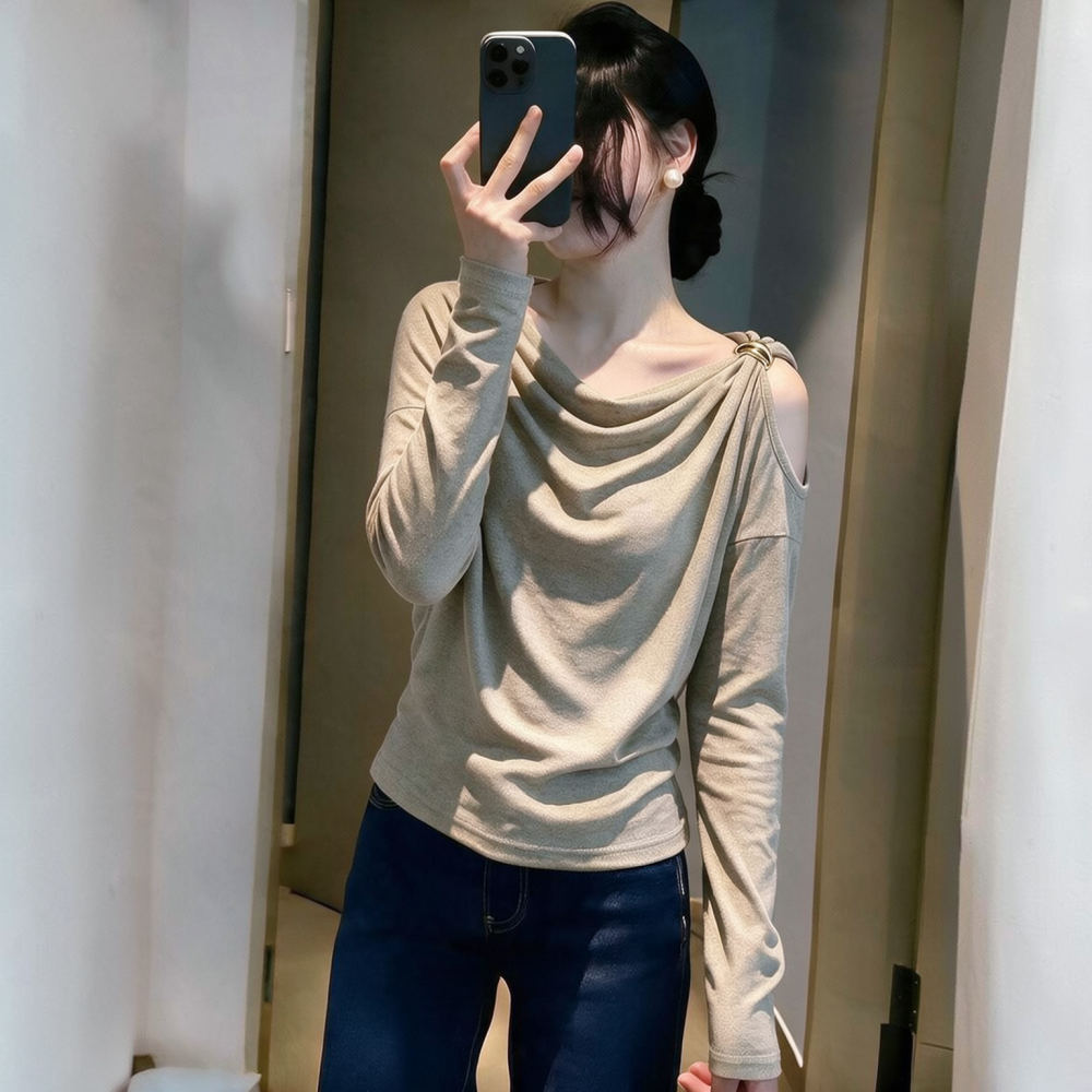Blouse Off Shoulder - Atasan Lengan Panjang yang Membentuk Siluet